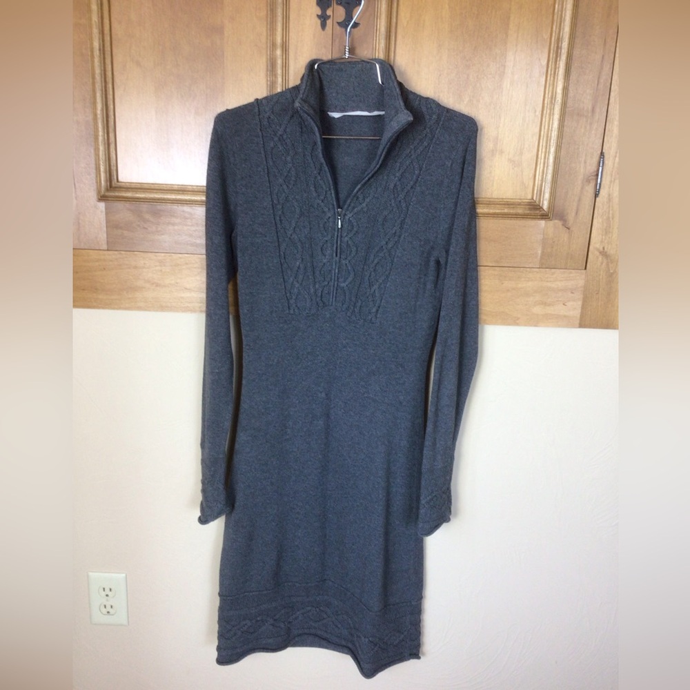 XS Athleta grey cotton/ wool knitted sweater dress
